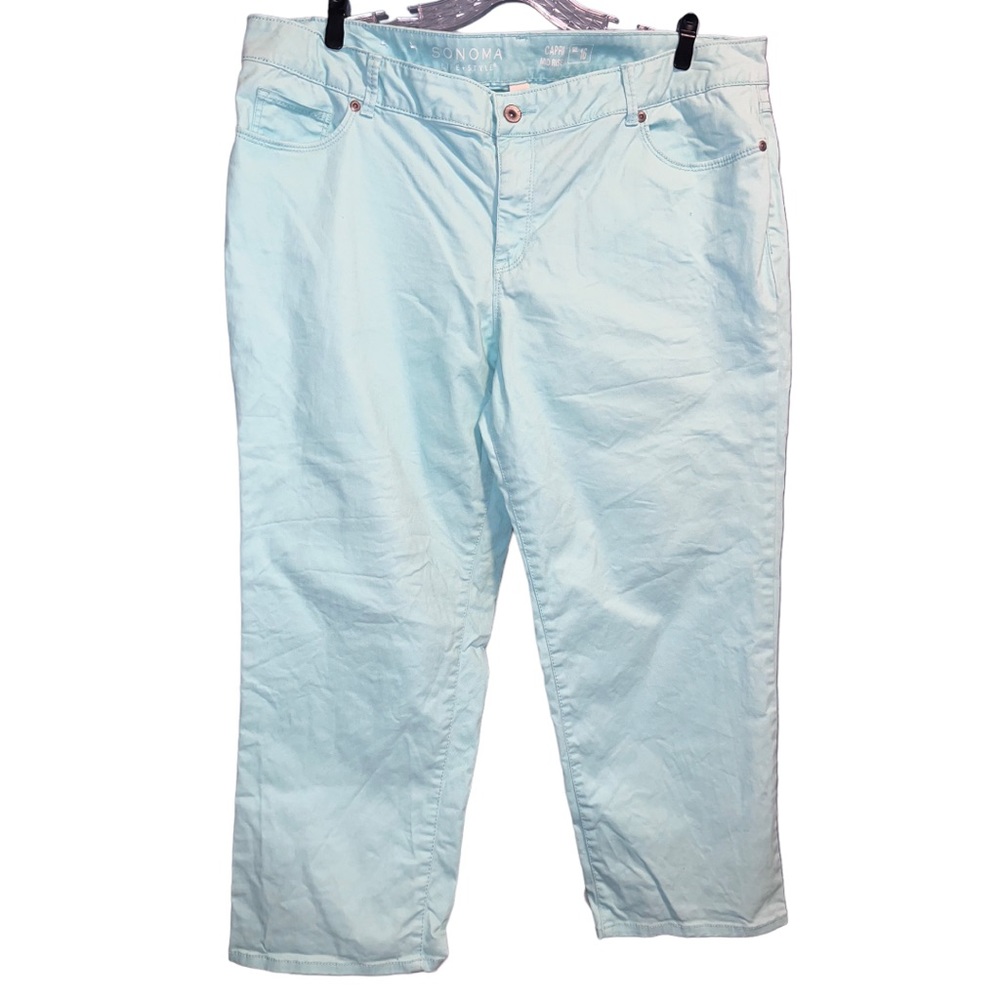Sonoma mid rise capris mint green size 16
